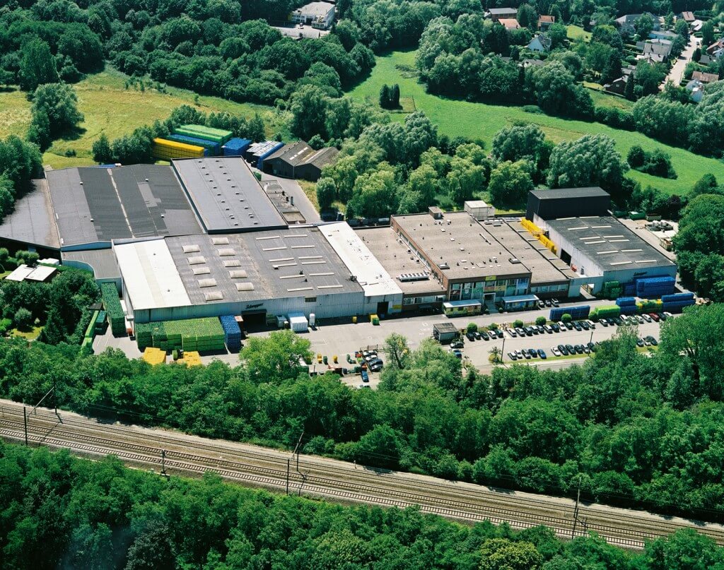 photo aérienne orangina schweppes