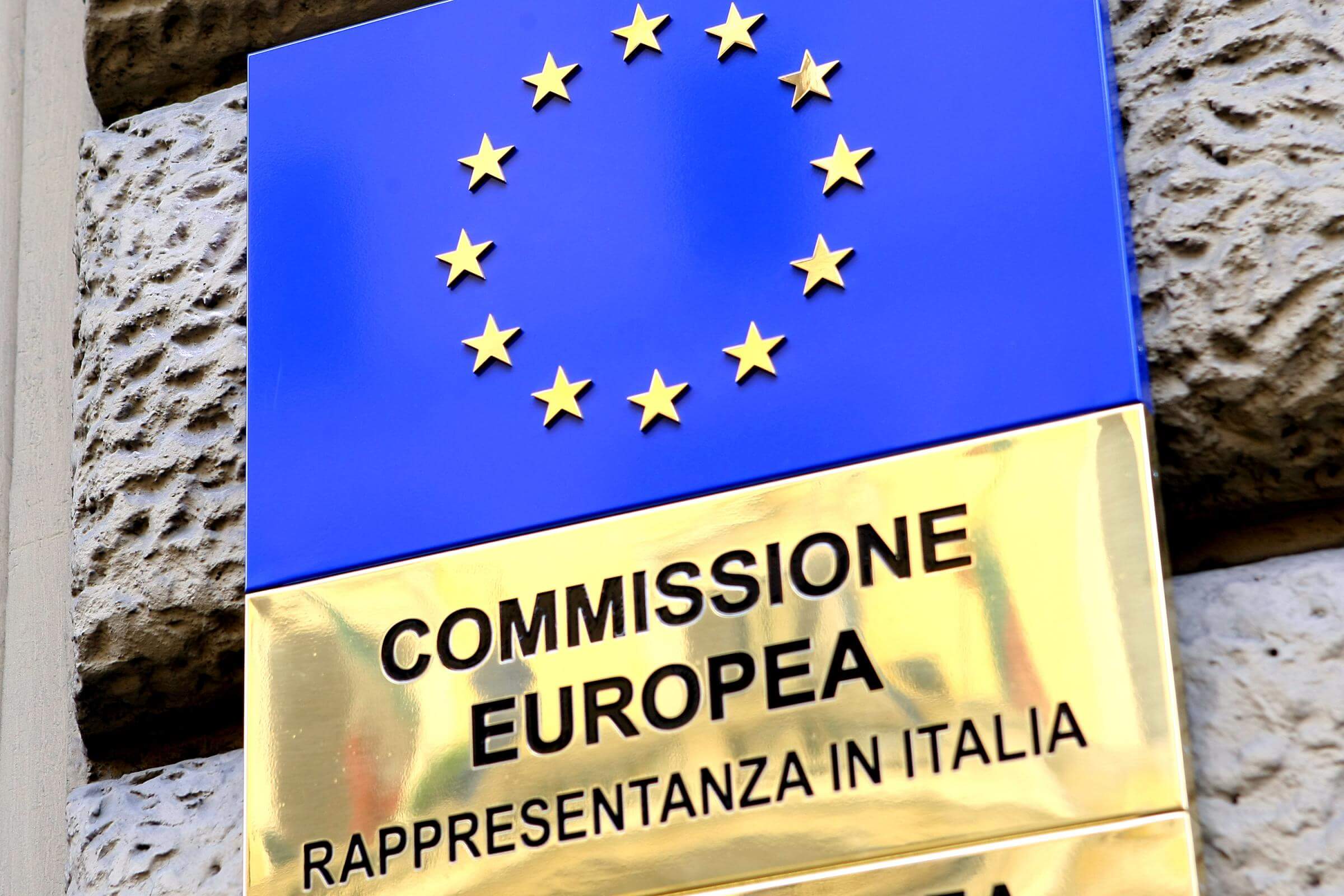 Commissione Europea, stage, tirocinio, dentro l'azienda, impresa, job, lavoro, carriera, impiego, multinazionale, internazionale, studentessa, università